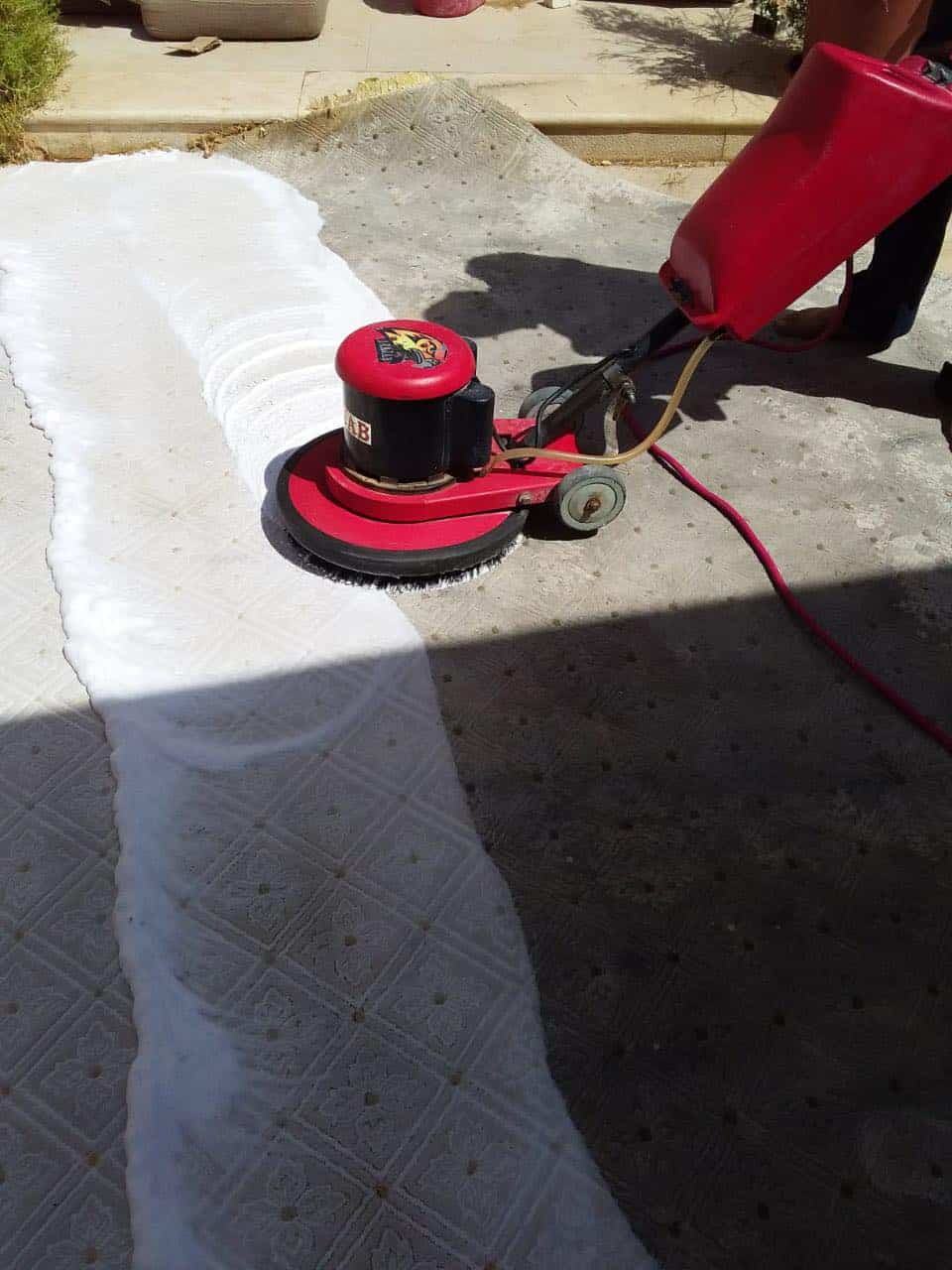 كيف اغسل الموكيت في البيت